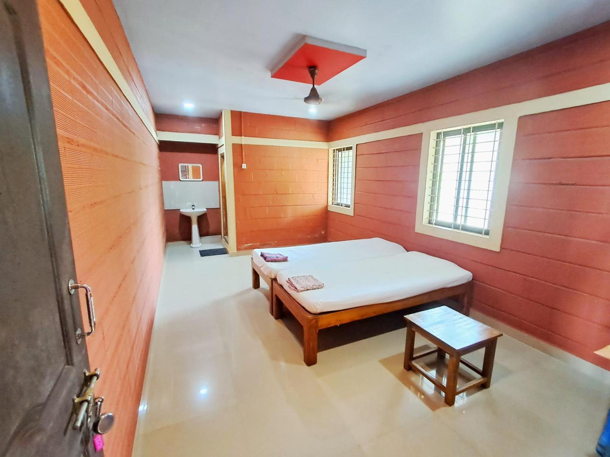 Prabhu Homestay Māvalli Exteriör bild