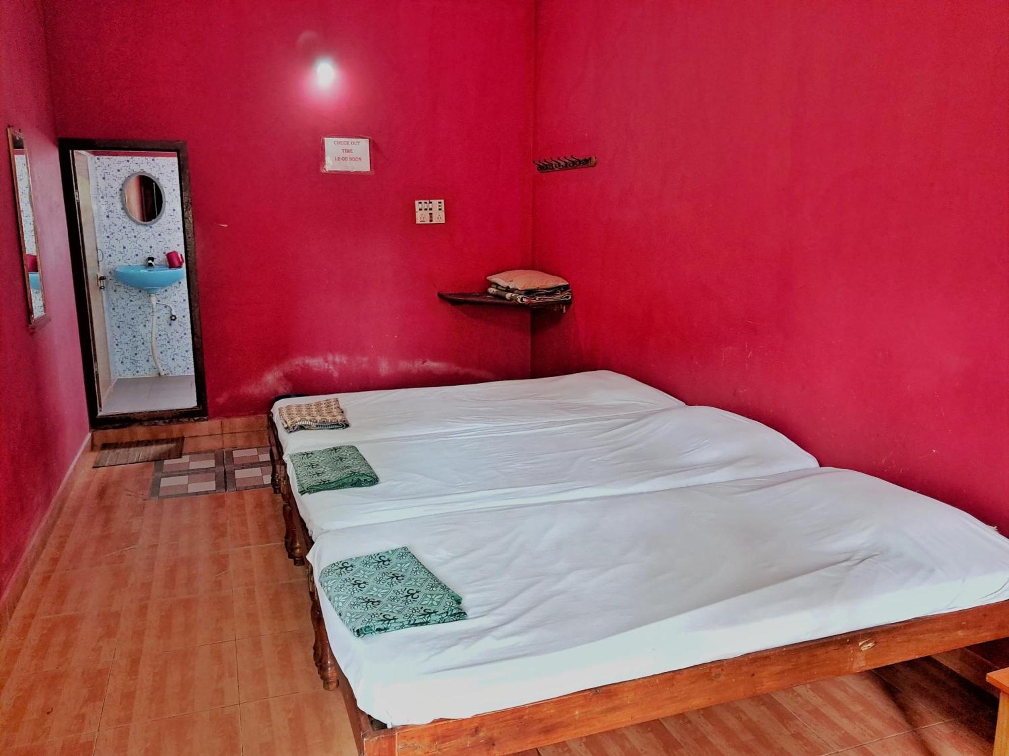 Prabhu Homestay Māvalli Exteriör bild